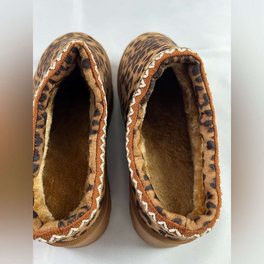 Leopard Platform Slippers - Picture 6 of 11